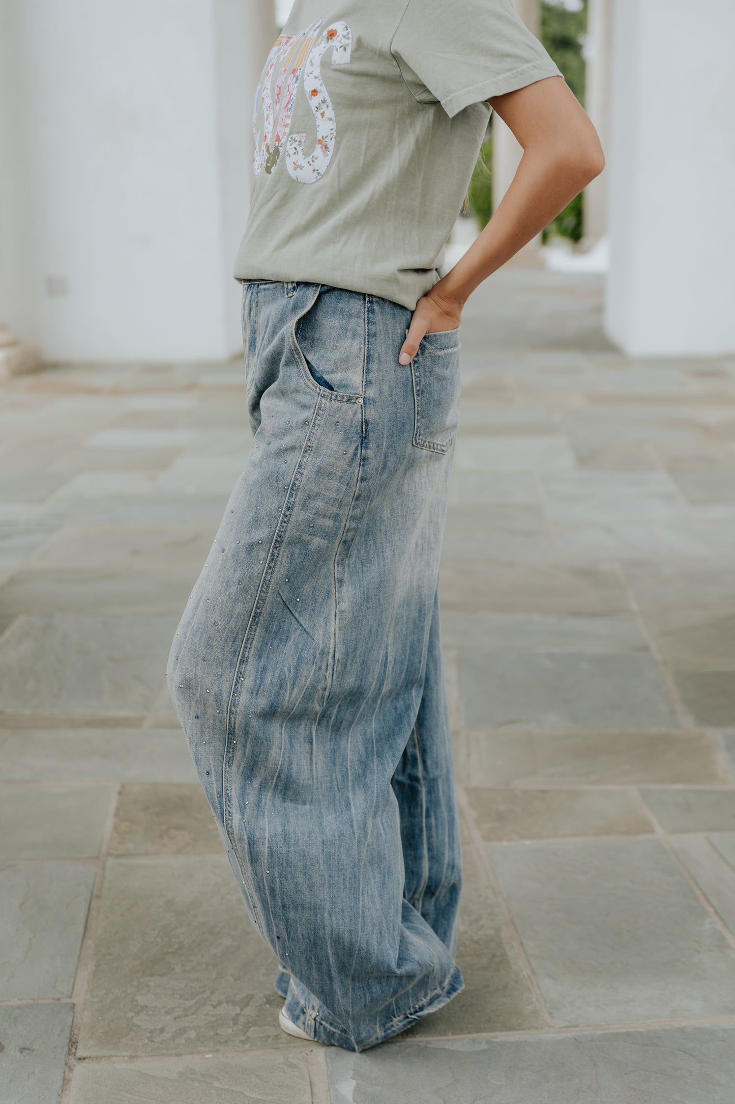 Walk It Back Barrel Jeans