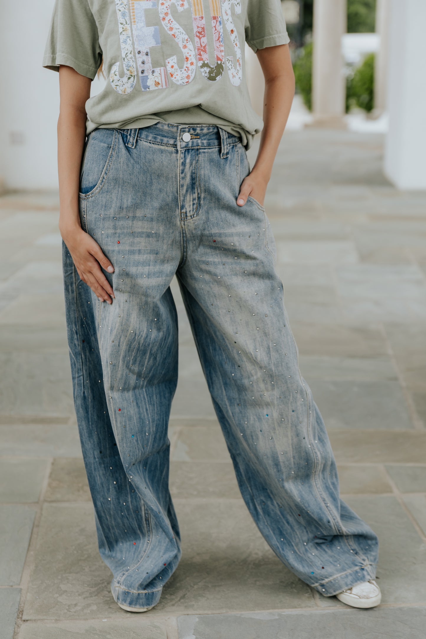 Walk It Back Barrel Jeans