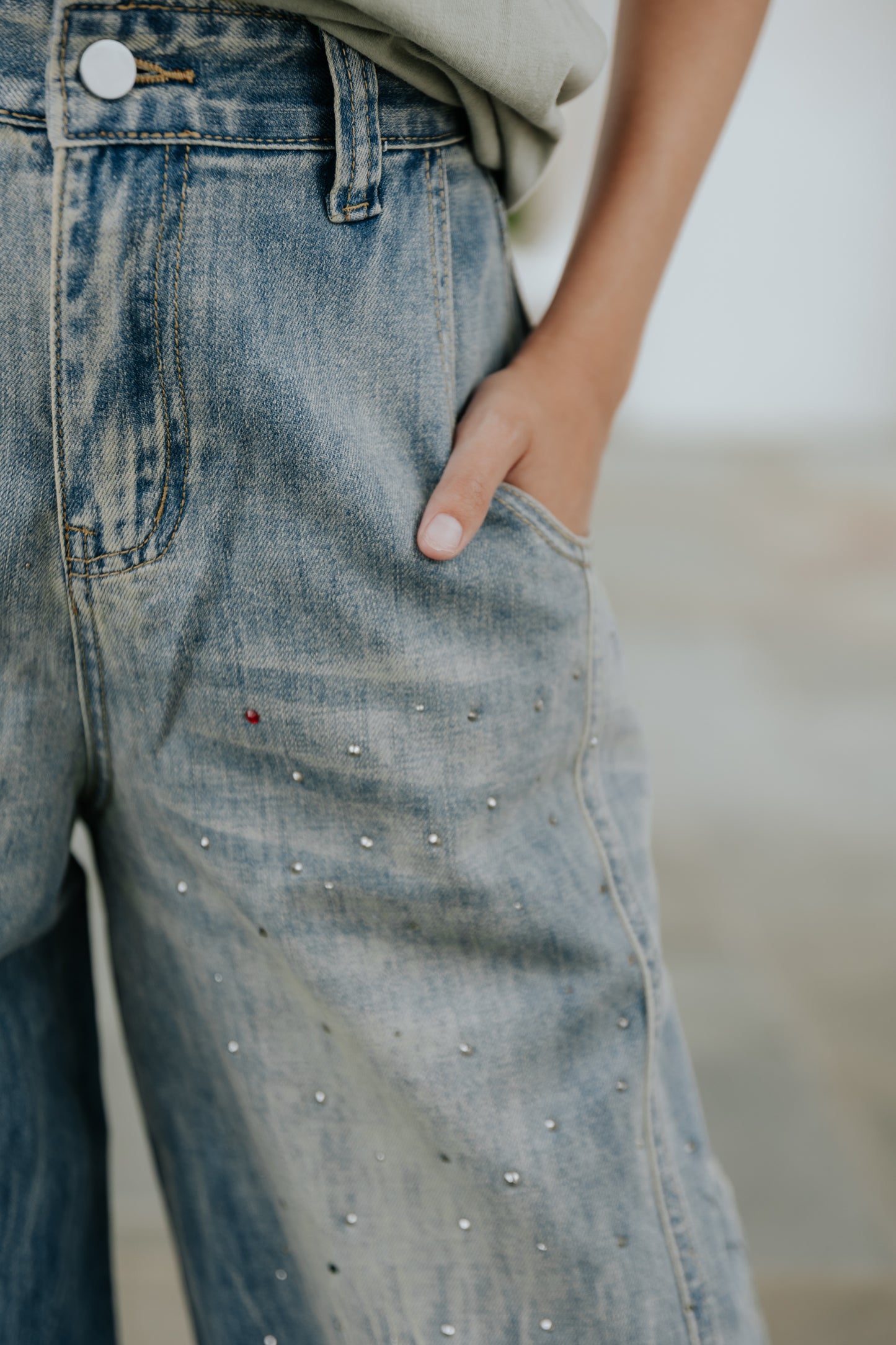 Walk It Back Barrel Jeans