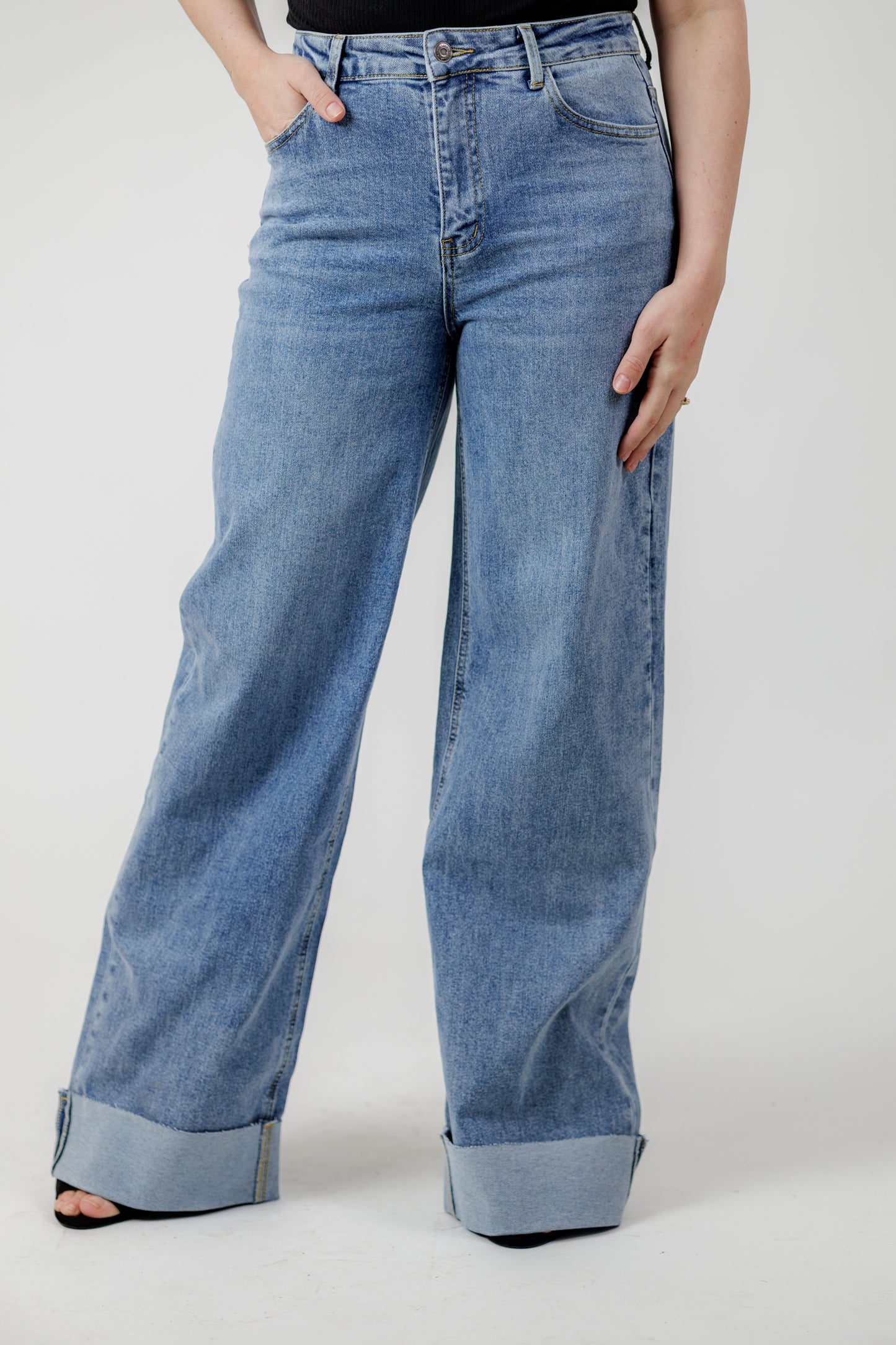 The Right Fit HR Straight Leg Jeans